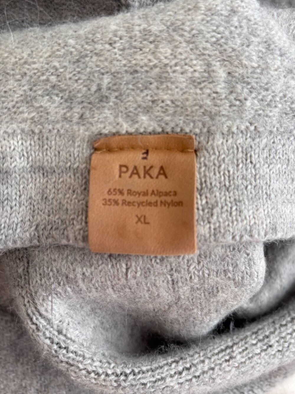 PAKA The Hoodie Alpaca Blend Sweater Unisex - Picture 5 of 12